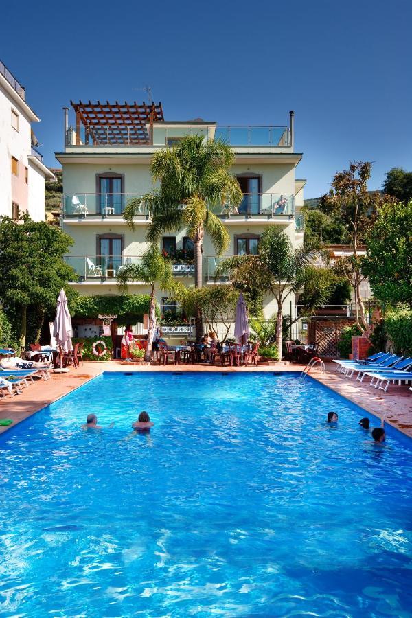 Sorrento Comfort House Con Piscina Zewnętrze zdjęcie