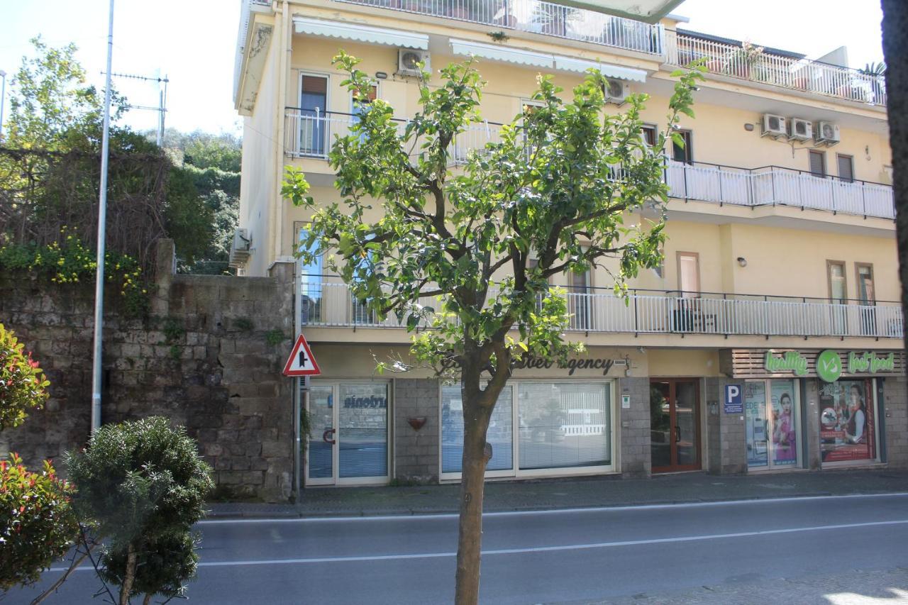Sorrento Comfort House Con Piscina Zewnętrze zdjęcie